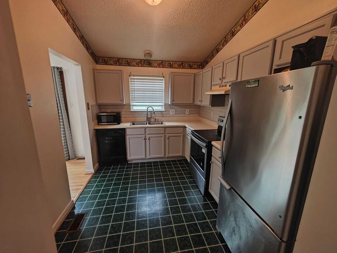 3237 Purvis Rd - Photo 6 of 21