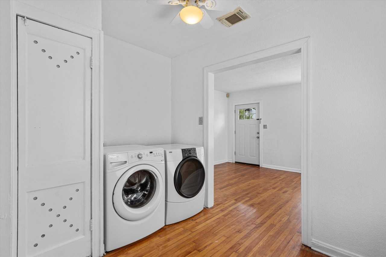 2932 Moss St - Photo 7 of 21