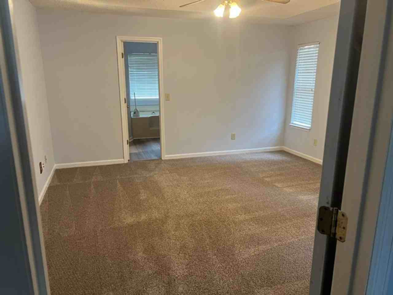 121 Timber Ridge Dr - Photo 4 of 12