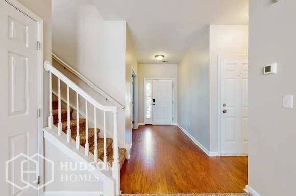 7021 Honey Tree Ln - Photo 4 of 22