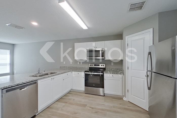 2899 W Xenox Dr - Photo 6 of 24
