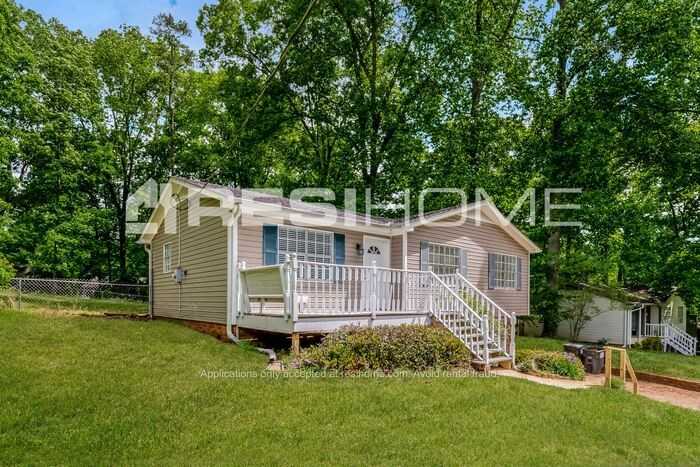 6812 Markham Dr - Photo 2 of 20