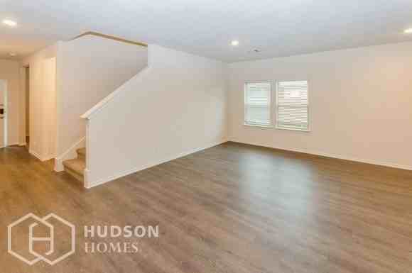 1521 Brookfield Dr - Photo 5 of 22
