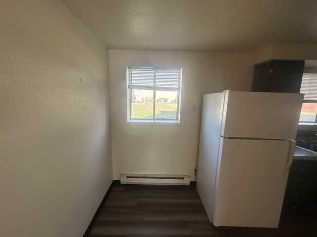 219 23rd Ave S - Photo 3 of 8