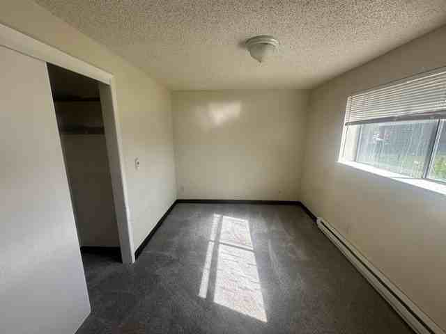 219 23rd Ave S - Photo 6 of 8