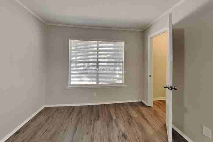 246 Spring Pines Dr - Photo 7 of 21