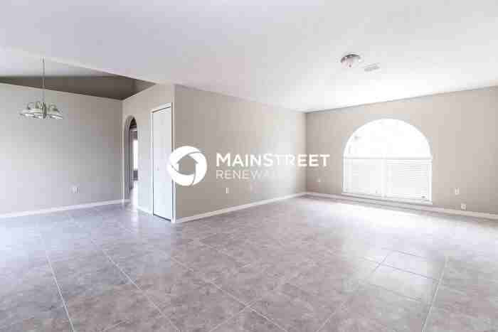 927 Cambridge Ct - Photo 7 of 15