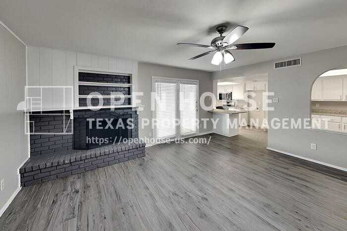 5901 Excalibur Dr - Photo 5 of 21
