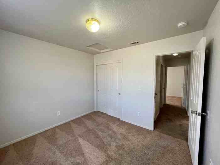 11732 W Trinity Ave - Photo 7 of 14