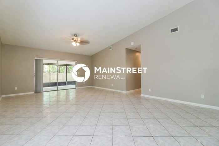 9910 Sir Frederick St - Photo 3 of 16