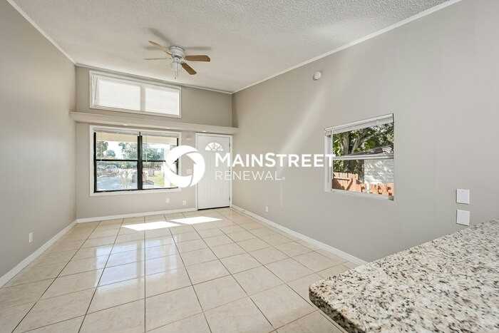 587 Martin Place Blvd - Photo 3 of 16