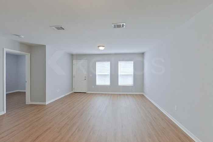 102 Morgan Ct Se - Photo 2 of 22