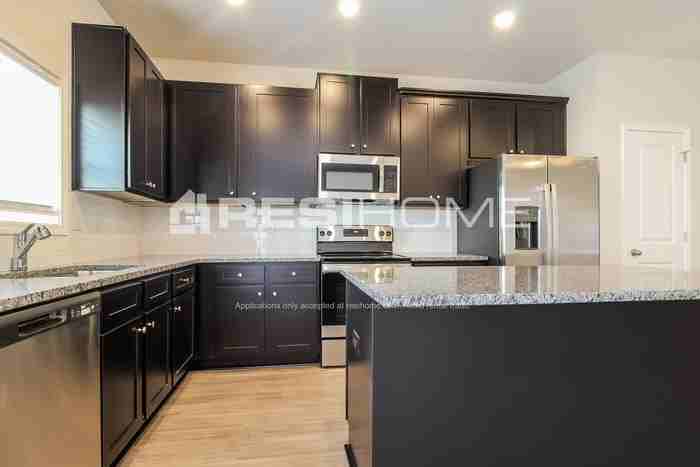 1316 Simmons Ridge Ln - Photo 5 of 21