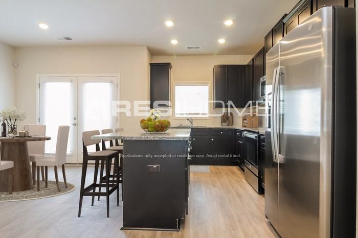 1316 Simmons Ridge Ln - Photo 6 of 21