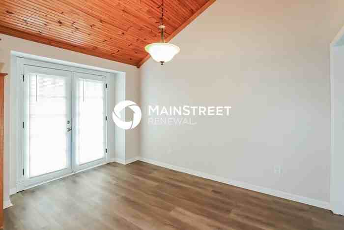 1615 Se 7th Ter - Photo 6 of 19