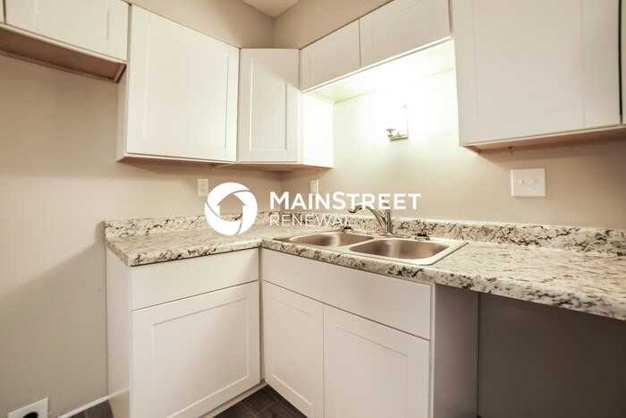 3805 Ivanhoe Dr - Photo 6 of 15
