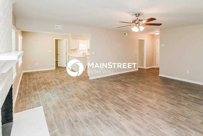 5311 Caradon Dr - Photo 4 of 17