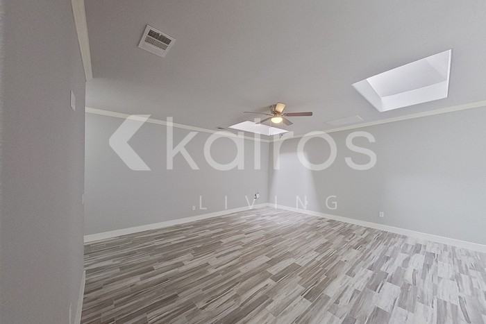7404 Mosley St - Photo 5 of 22