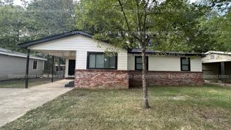 428 N Oak St - Photo 1 of 1