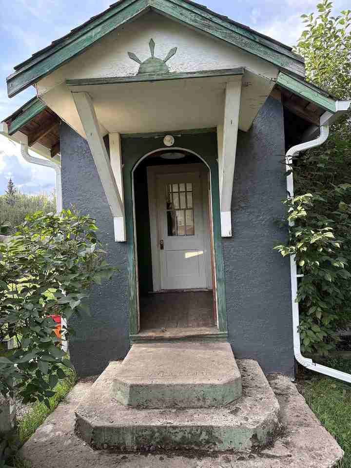 2380 Dr W - Photo 3 of 13