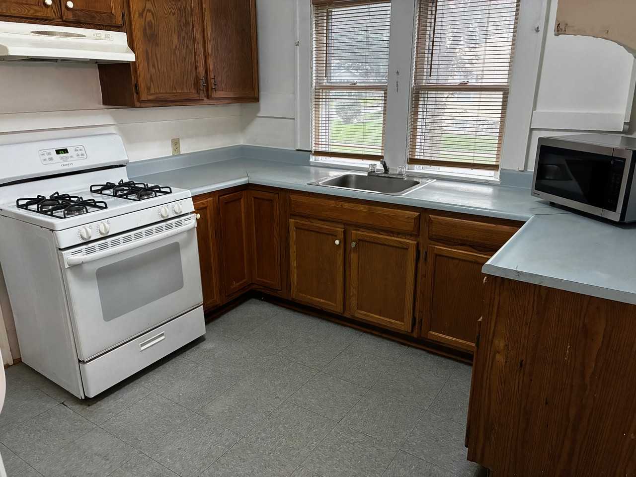 154 Ellicott St #154 - Photo 3 of 9