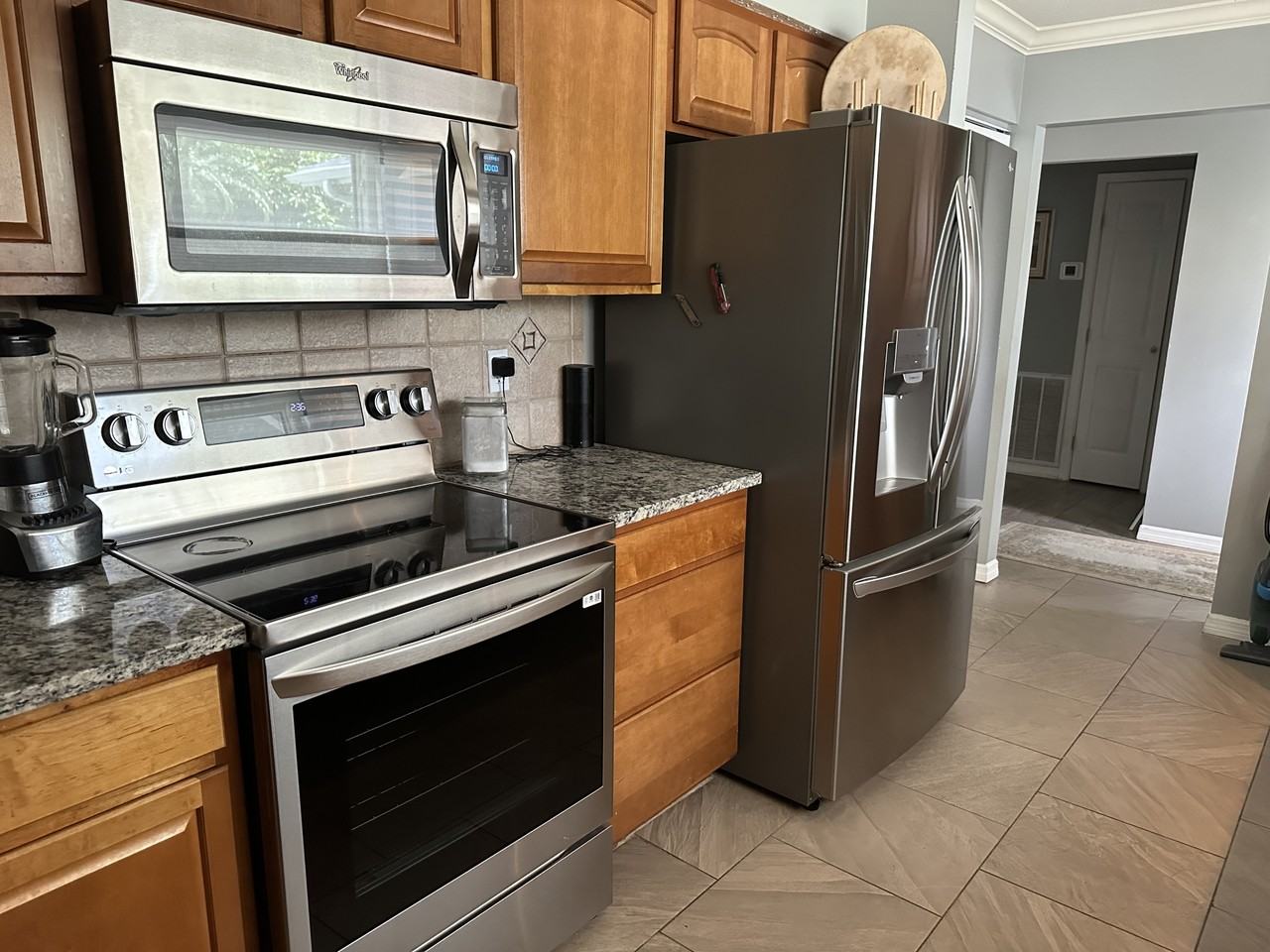 3737 Kingswood Dr #NA - Photo 5 of 17