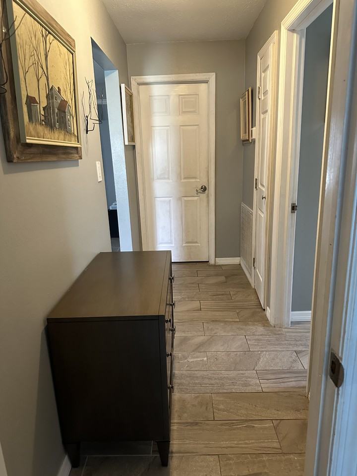 3737 Kingswood Dr #NA - Photo 7 of 17