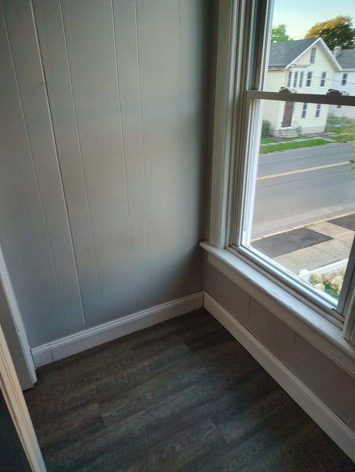 742 5th Ave #2ndFL - Photo 4 of 10