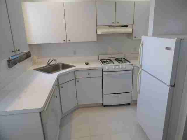 158 Park St #REAR - Photo 4 of 21