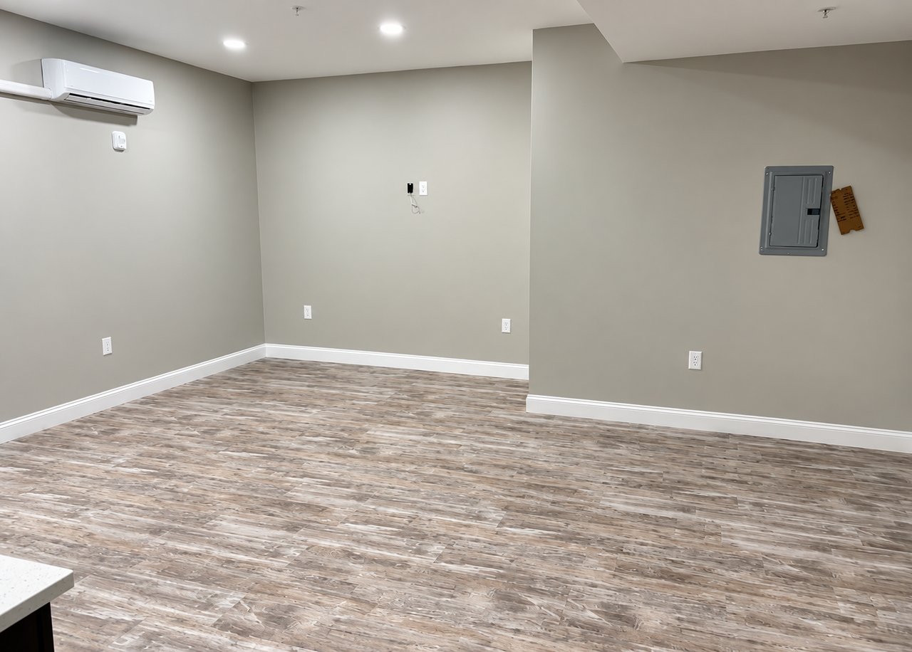 387 Broad St - Photo 4 of 13