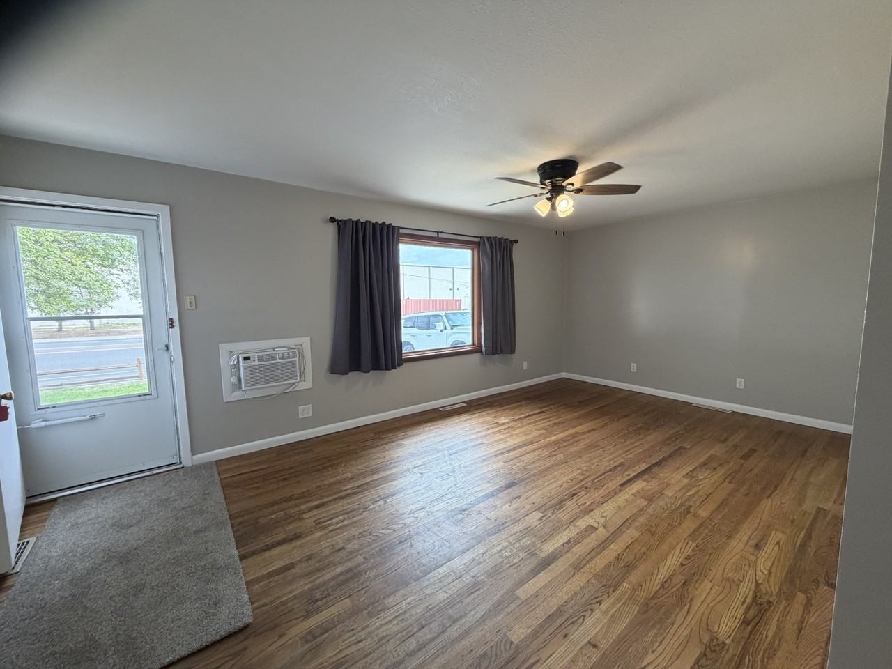 3421 E 12th St #NA - Photo 3 of 19