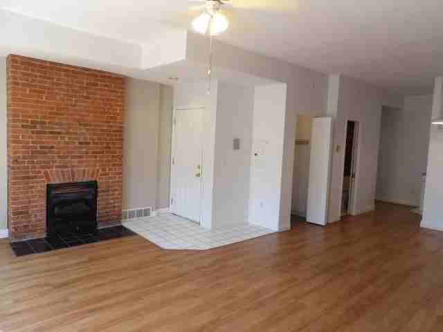 160 Park St - Photo 2 of 23