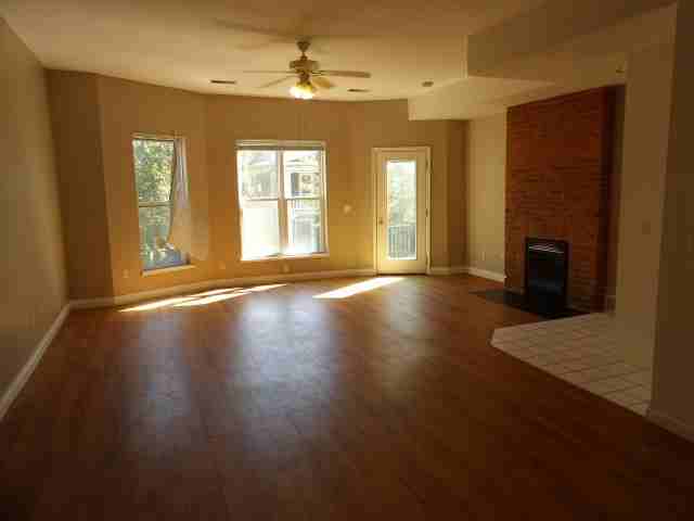 160 Park St - Photo 5 of 23