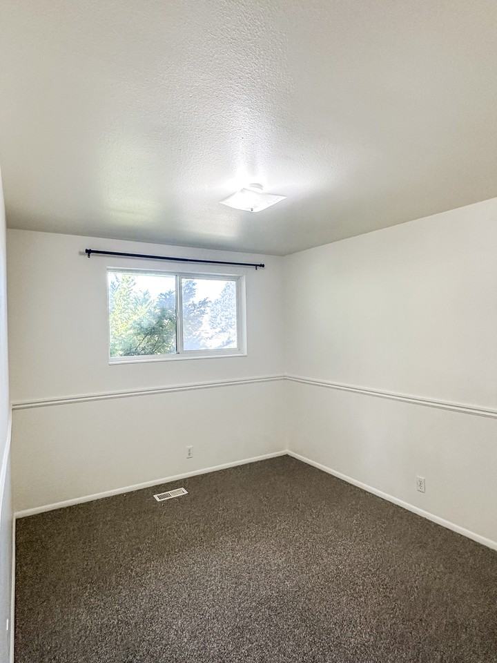 5333 S Peachwood Cir #NA - Photo 7 of 40