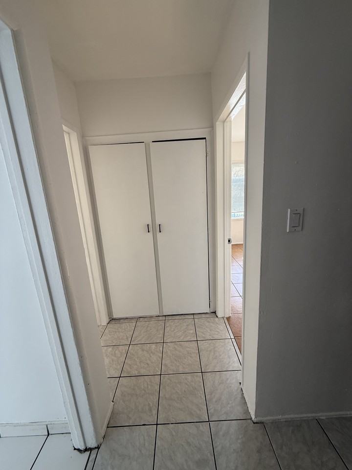 7347 Bakman Ave #4 - Photo 5 of 7