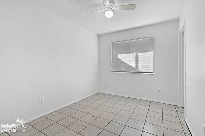 1601 S 4th St #1 - Photo 5 of 15