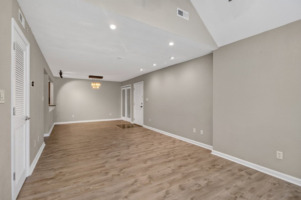 1120 Ocean Trace Ln #301 - Photo 5 of 20