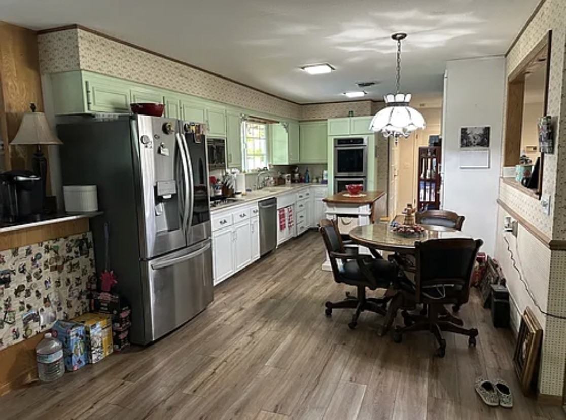 554 Loma Vista Dr #NA - Photo 6 of 20