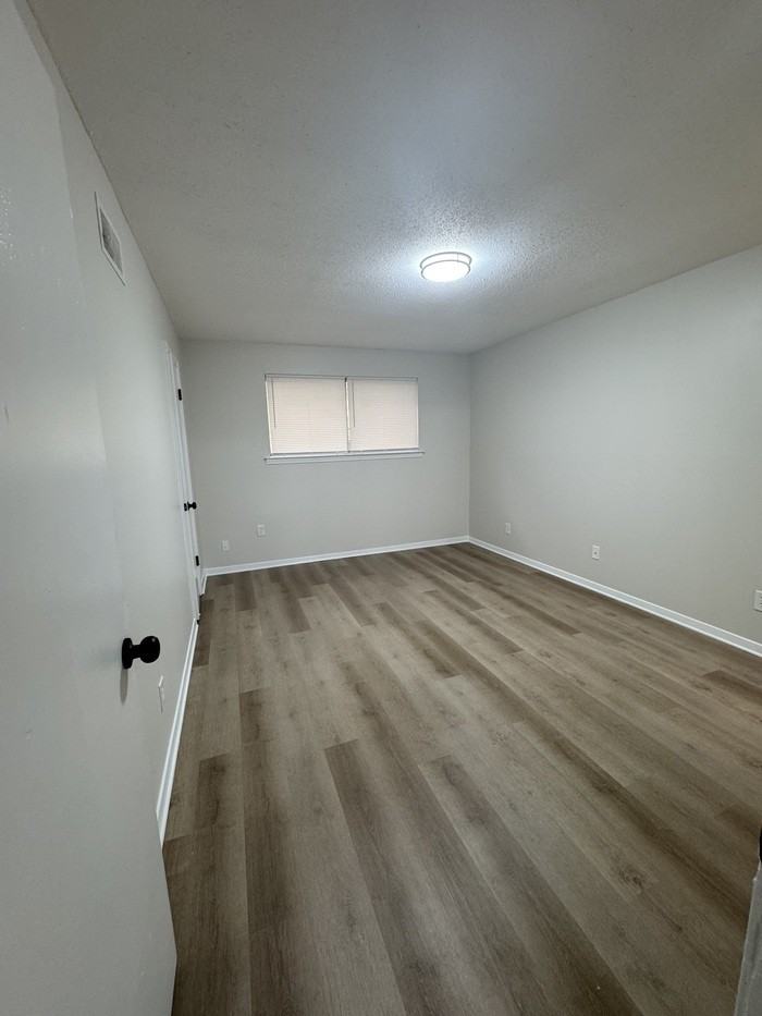 2017 Goldbrier Ln - Photo 7 of 10