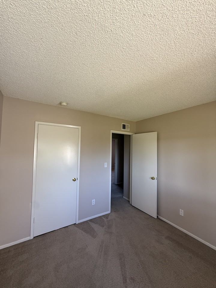 375 Nutwood St #NA - Photo 5 of 11