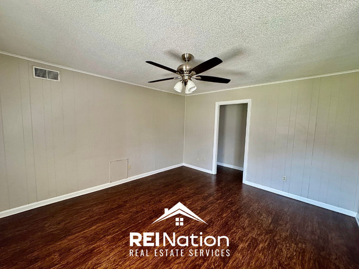 6407 Falmouth Rd - Photo 3 of 23