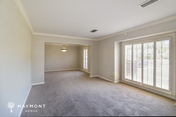 3547 Edgefield Rd - Photo 4 of 12