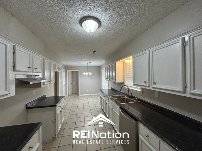 2681 Southmoore Cv - Photo 7 of 21