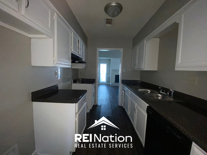 5187 Kimbark Forest Cv - Photo 5 of 17