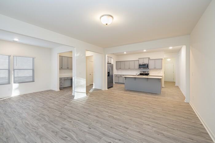 109 Gaelic Dr - Photo 4 of 26