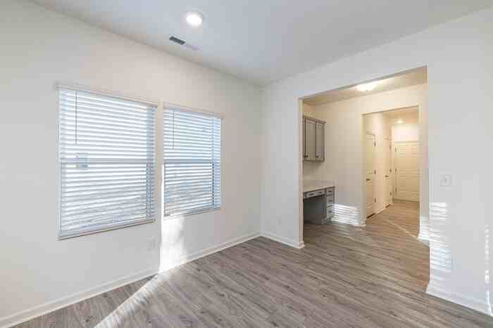 109 Gaelic Dr - Photo 5 of 26