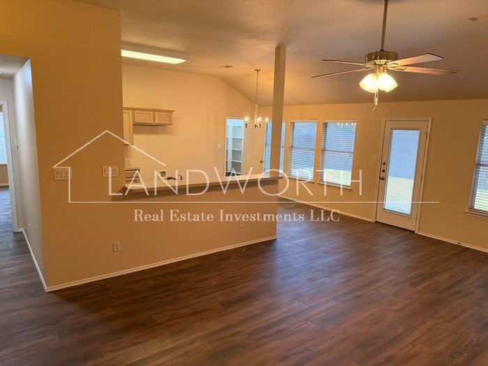 9617 Olivia Dr - Photo 4 of 25