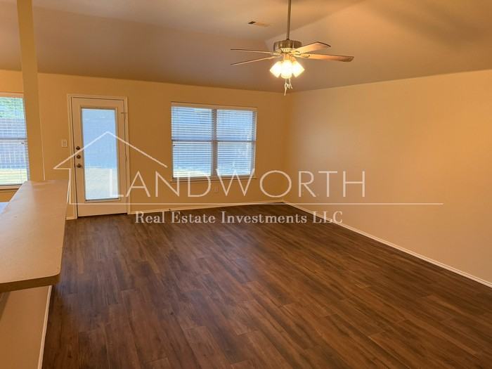 9617 Olivia Dr - Photo 5 of 25