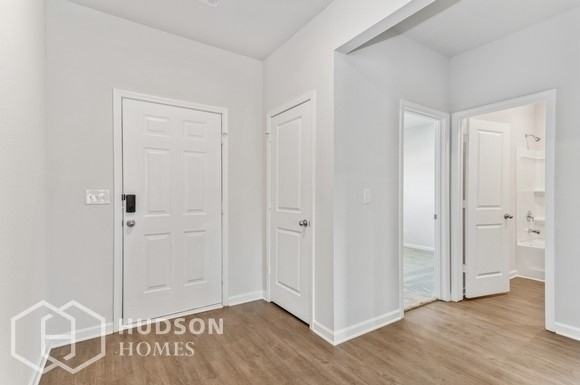 1109 Amadas Dr - Photo 5 of 25