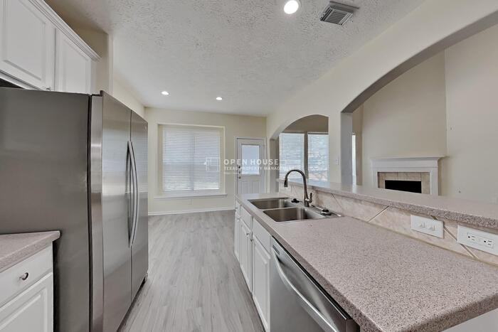 6819 Amber Pine Ct - Photo 7 of 23
